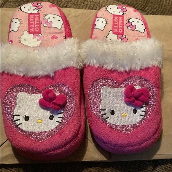 Hello Kitty Other - SOLD ELSEWHERE!! Hello Kitty Slippers Size 2-3